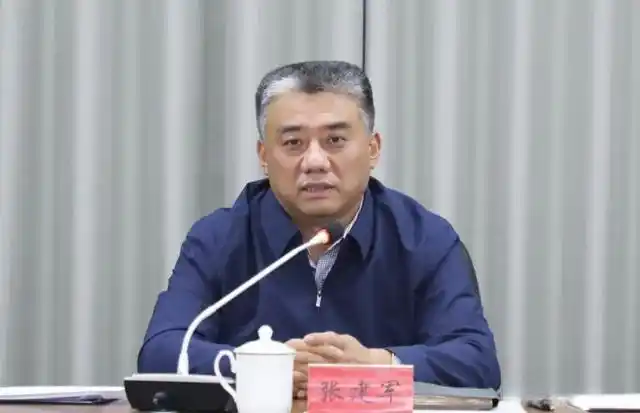 慎终如始精准防控丨张建军主持召开疫情防控调度会议传达市委会议精神