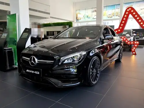 奔驰 cla 45 amg 黑外黑内 现车优惠6.58万元