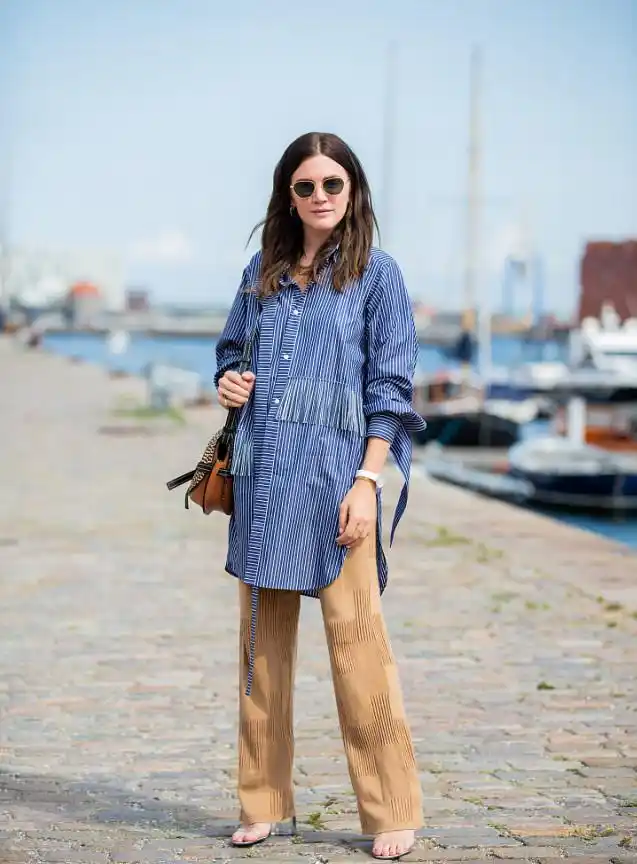 蓝色衣服搭配什么颜色的裤子