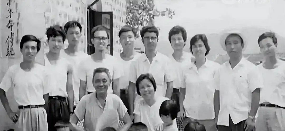 1957年甘祖昌带全家人回乡,邻居惊奇:将军不当,又回来种地了?