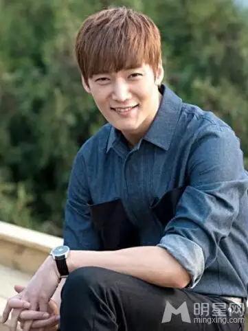 韩星崔振赫确认3月入伍将暂别娱乐圈