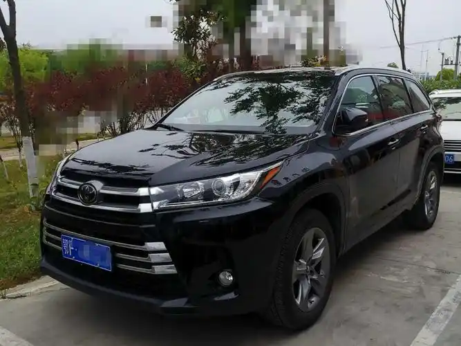 襄阳2019年4月丰田汉兰达2018款20t四驱至尊版7座黑色手自一体