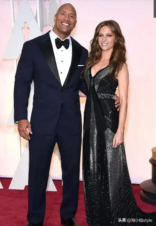 巨石强森老婆好莱坞影星巨石强森的专一情史