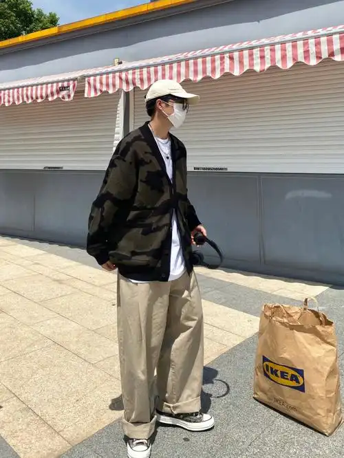 宽松)90:ucpg针织开衫在大多数人眼中可能是看起来比较成熟的穿搭