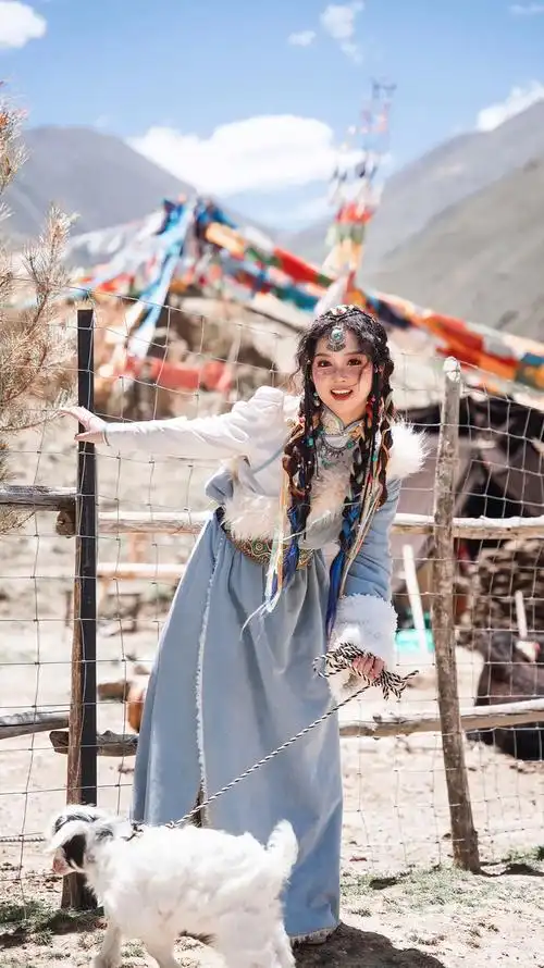 年少的你总要拍一次藏服写真吧! #藏服写真 #藏装写真  # - 抖音