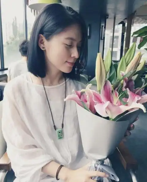 宋冬野七夕领证 女友海量照片曝光(图)