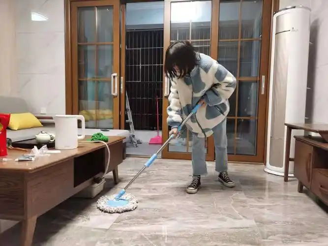 五.悦劳动,做榜样 在新家打扫卫生