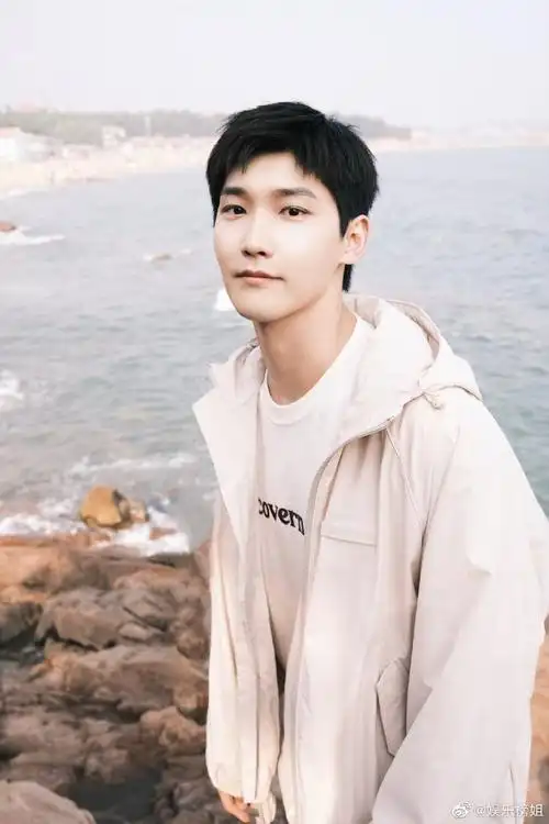 邢昭林青岛随拍