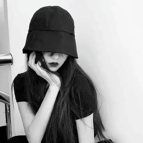 灰色空白图片头像大全(深夜伤感且优质灰色女生头像集锦)