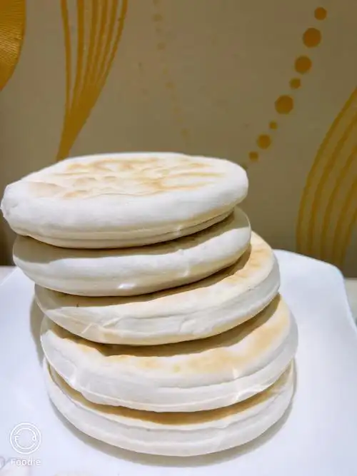 肉饼白吉馍饼坯肉夹馍饼里脊胚发面饼土耳其烤肉包点