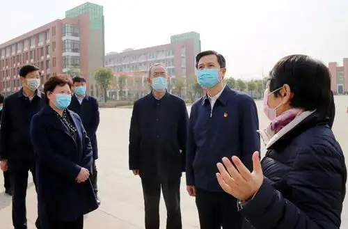 河南省委常委宣传部长江凌到扶沟高中调研指导疫情防控和开学准备工作