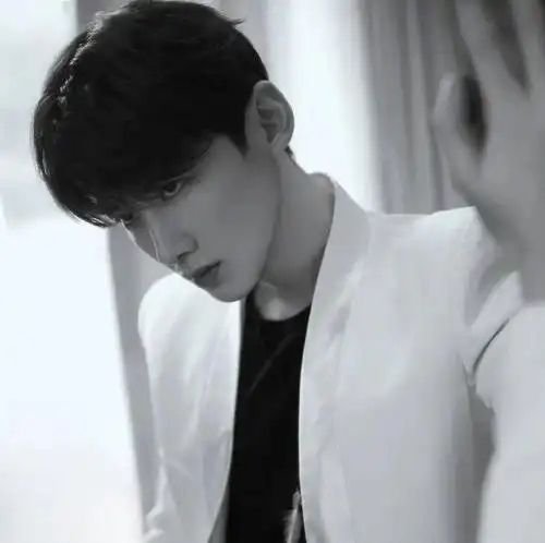 微信头像白敬亭