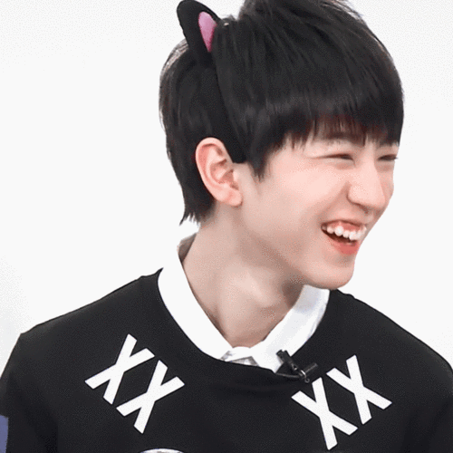 王俊凯笑容动图合集 治愈满分的王总