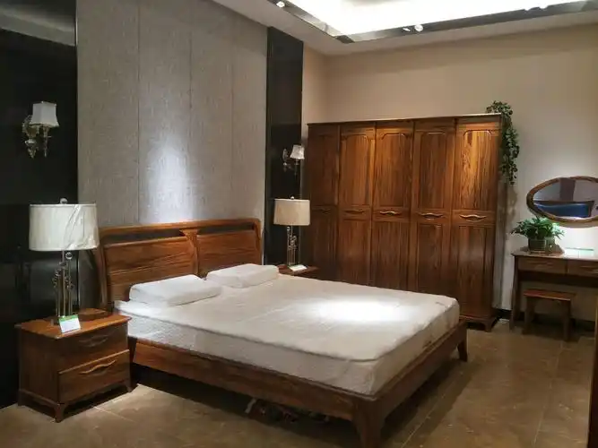 海南省琼海市爱华东路今日美家家居生活馆