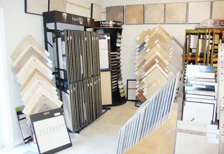 最新卖瓷砖门面室内装修效果图片