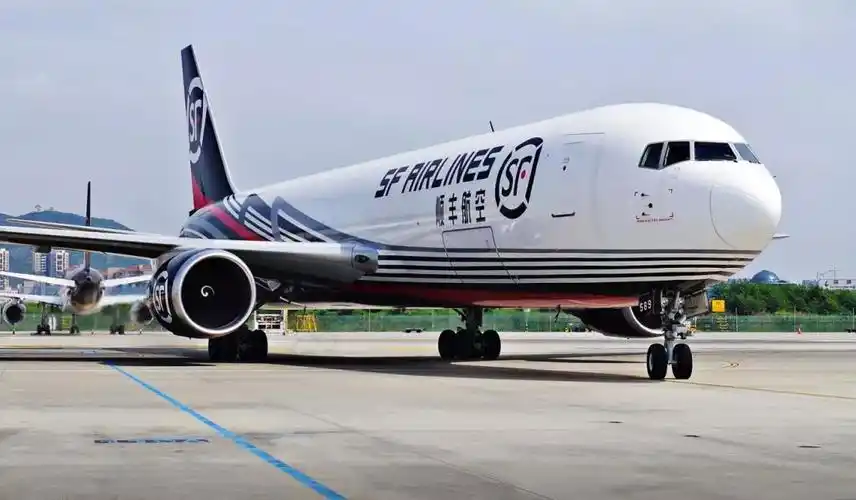 顺丰郑州航空快件转运中心在郑州机场启用