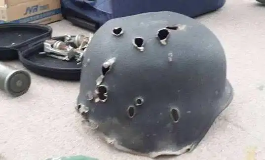 世界最先进头盔:能挡ak47直射,造型怪异,网友:士兵不爱戴_子弹