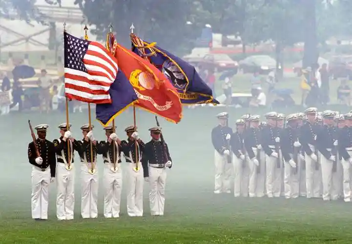 美国为啥不阅兵,走不齐成为致命伤-搜狐