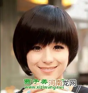 胖脸女生短发造型 清新好看还修脸