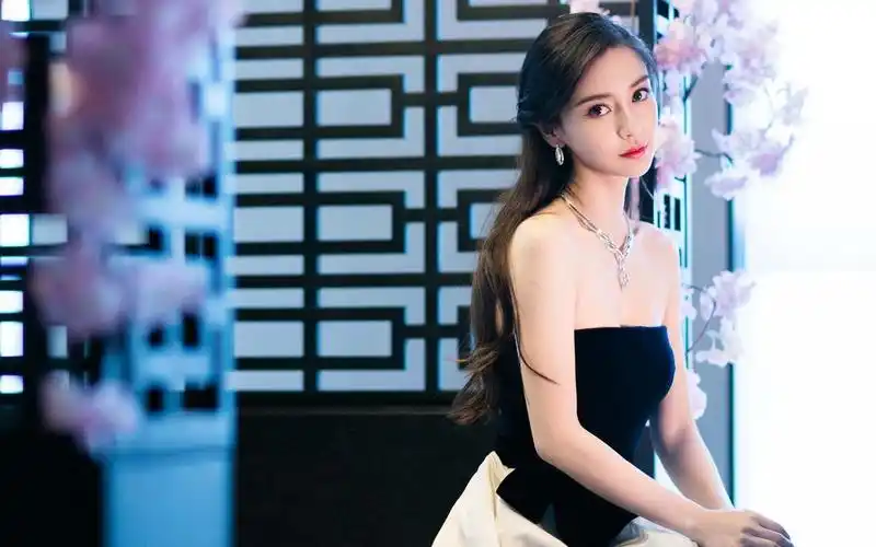 angelababy性感桌面壁纸1680x1050分辨率查看