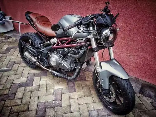 适用贝纳利小黄龙300改装短尾总成 咖啡改装复古改装套件定制改装