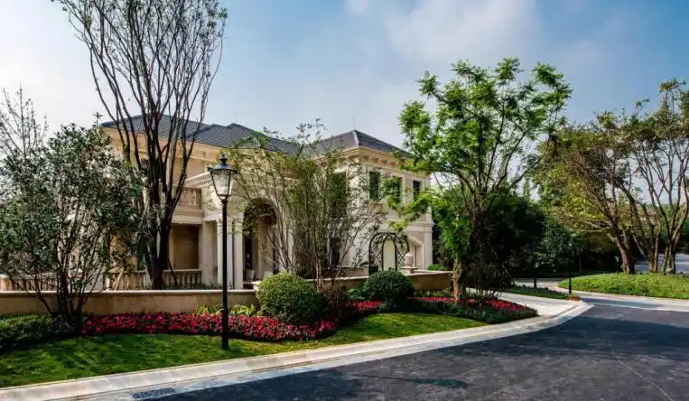 棕榈泉山顶别墅专为塔尖人群而来