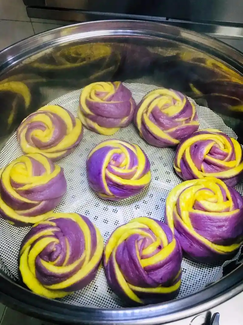 纯手工制作美食 #蒸蒸日上 #玫瑰花馒头 #味道好极了你们 - 抖音