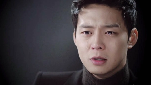 狱中也要染发,看漫画,出庭还丑出新巅峰,网友:中毒太深