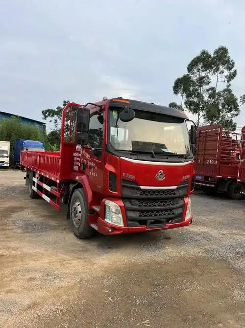 上热门  新到!19年6月六米八平板车 玉柴四缸185马力 - 抖音