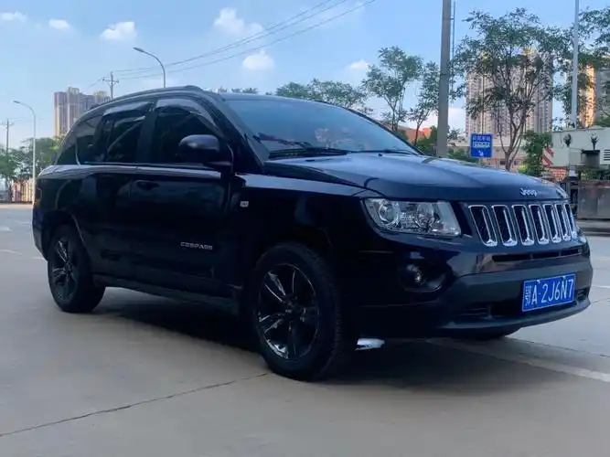 【武汉】2011年10月 jeep 指南者 2011款 2.4l 四驱豪华版 自动档