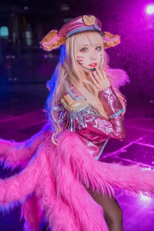 性感 偶像歌手 九尾妖狐 阿狸 英雄联盟 cosplay
