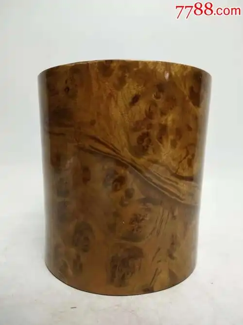 清代老料新作金丝楠木笔筒,水波纹漂亮,造型独特,包浆厚重,光润细腻