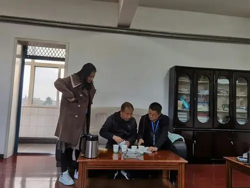 县政府办公室督导检查脱贫攻坚年度考核任务进展情况