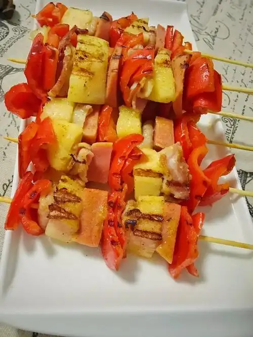 张晓果果做的夏威夷水蜜桃培根烤串