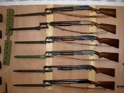 温切斯特97型霰弹枪