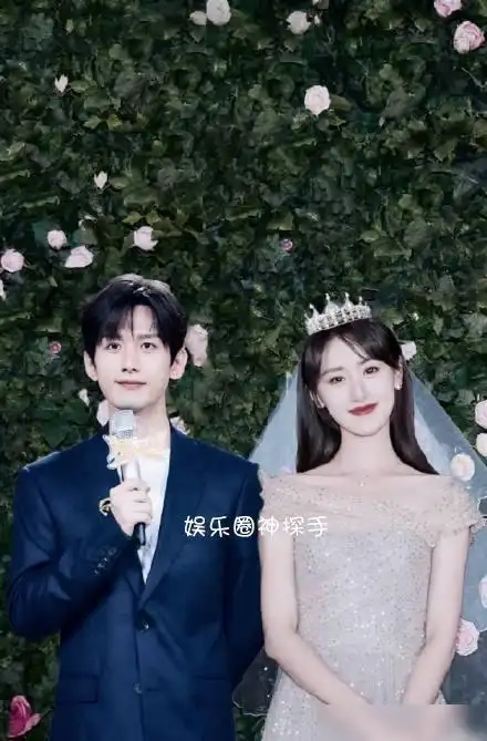 成毅素颜和粉丝合影出卖了他的真实颜值