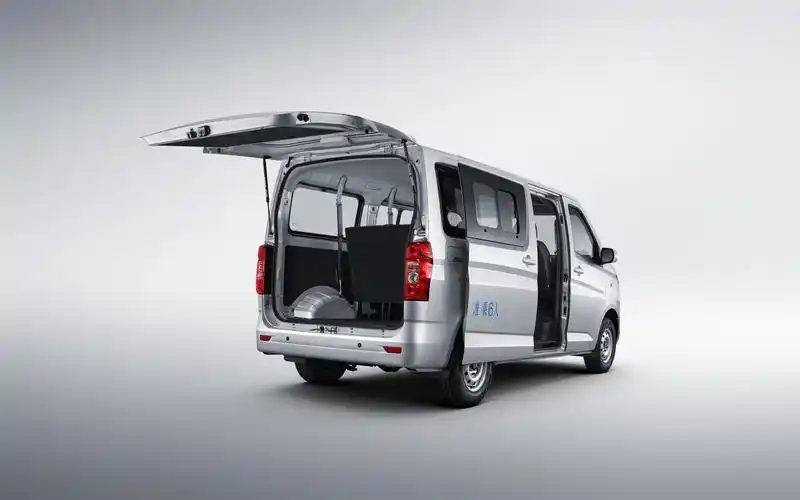 首搭gdi动力4.19万元起步,新长安星卡&新长安睿行m60开启预售