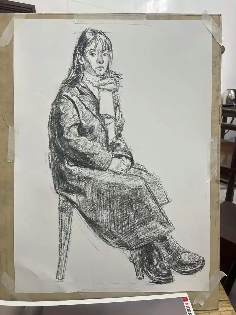 很久没画全身像了#素描人物 - 抖音