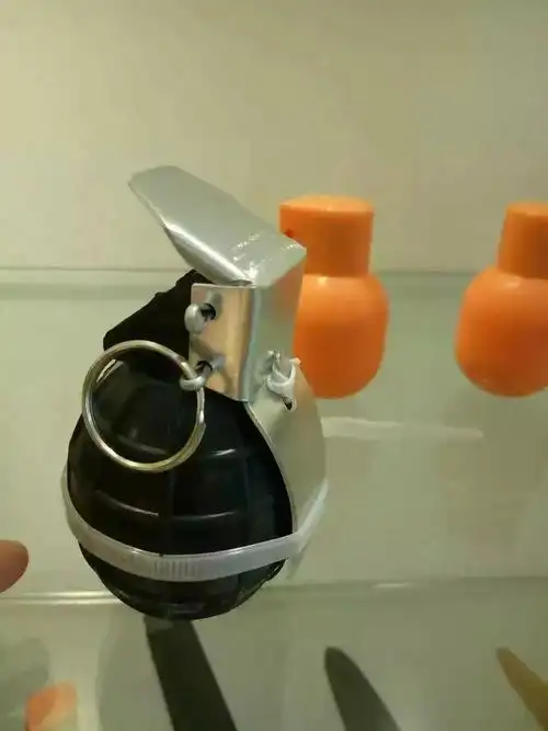 82系训练手榴弹 82-2式塑料教学手雷