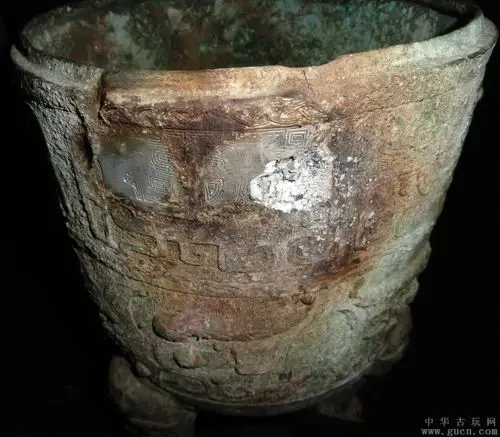 【附古银器图】