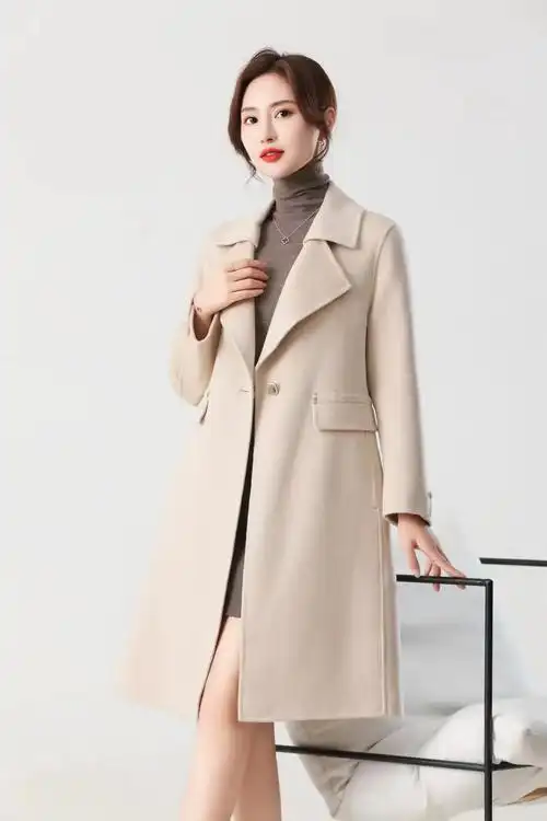 新款澳洲双面羊绒大衣,高档风衣全部到货,看中的美女们请私信我 - 抖