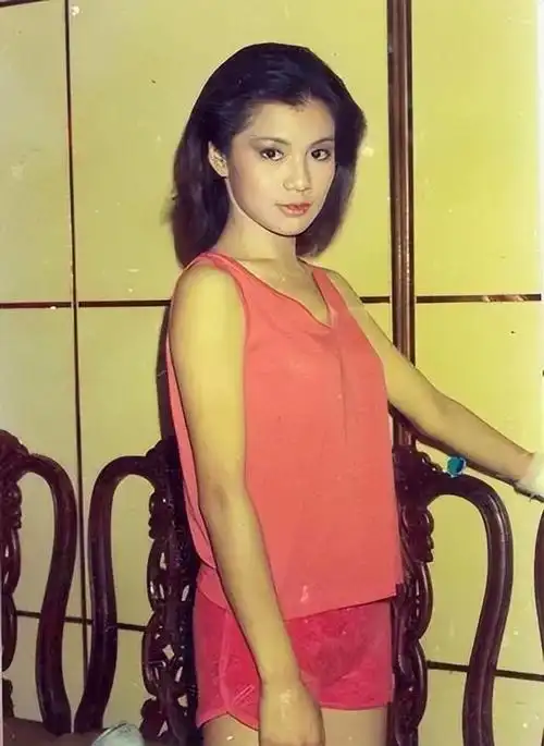 赵雅芝,一位受到观众敬仰,称为永恒经典的人物.