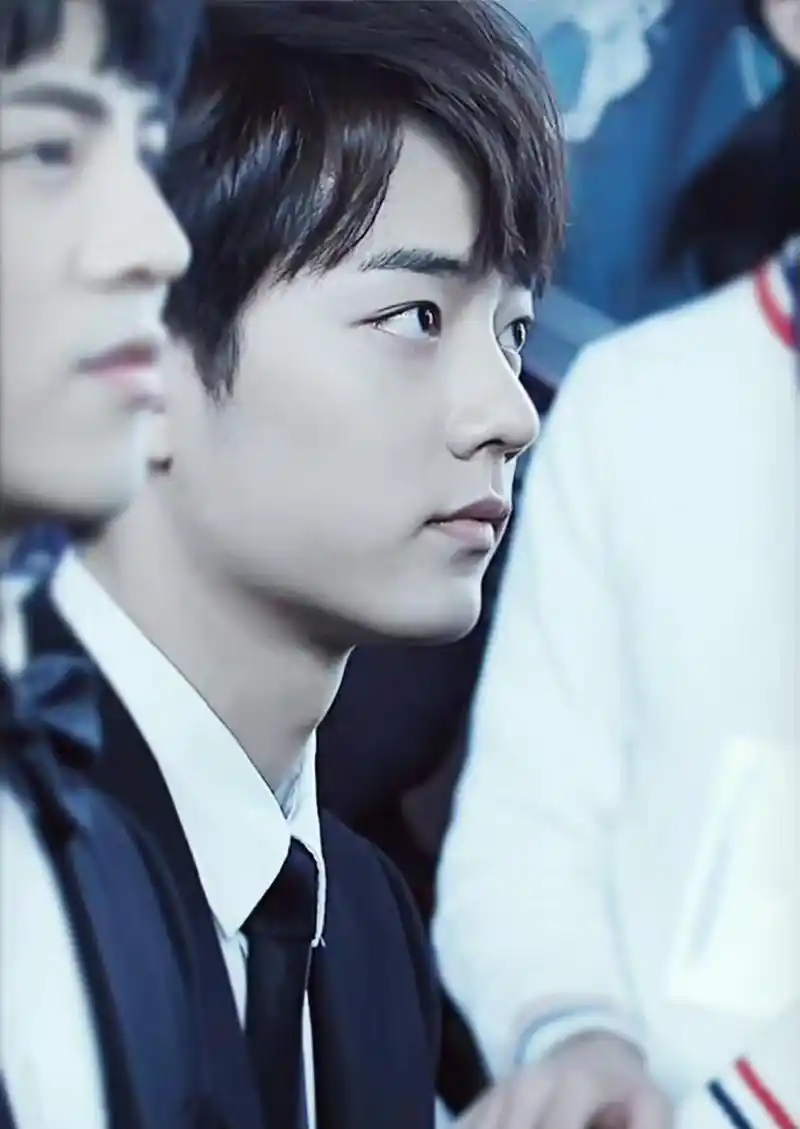 这应该是肖战刚出道的时候吧,胖乎乎奶fufu!#肖战