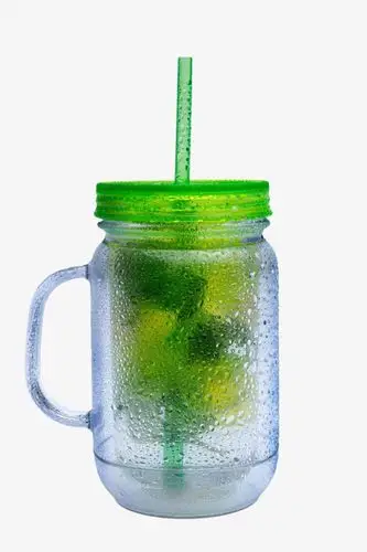 绿色青柠冰饮