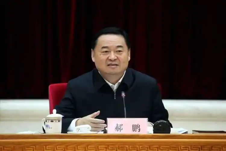 座谈会上,中国石油抚顺石化分公司党委书记,执行董事何晨光,工商银行