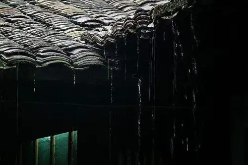 屋檐水滴原处