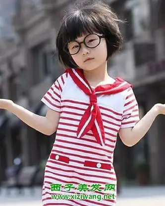 8岁女童短发发型 轻松变美美的小公主(4)_儿童发型_西子美发网