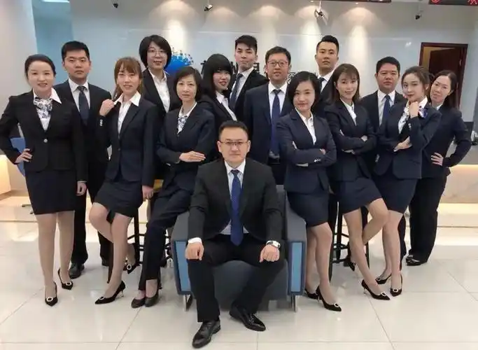 从200多家网点里选出4家因为他们代表了杭州银行的服务