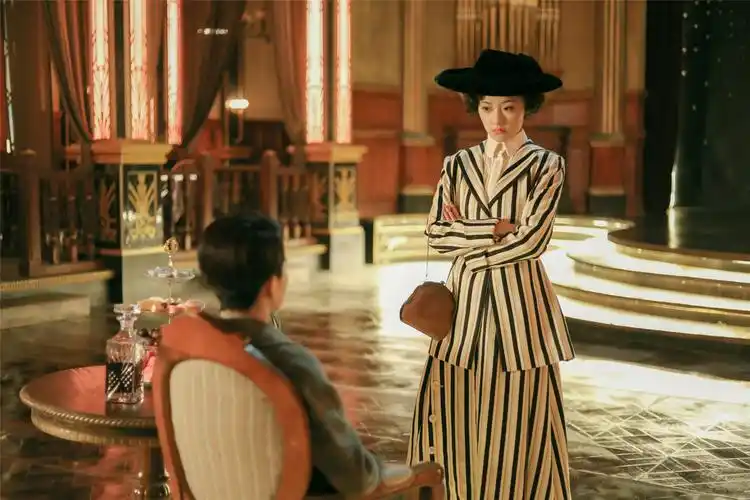 烈火军校热播吴佳怡大胆追夫怼情敌