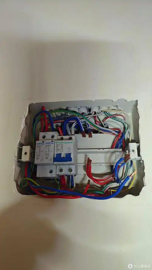 施耐德r9系列漏电保护开关开箱安装